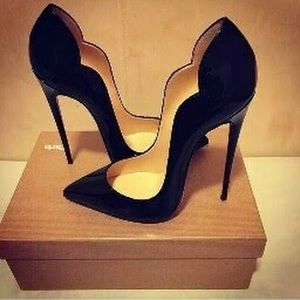 Meet your Posher, Kenyatta